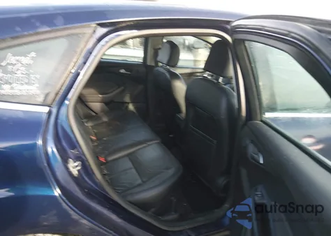 2016 Ford Focus Titanium из США, поврежденный, VIN 1FADP3N23GL370852